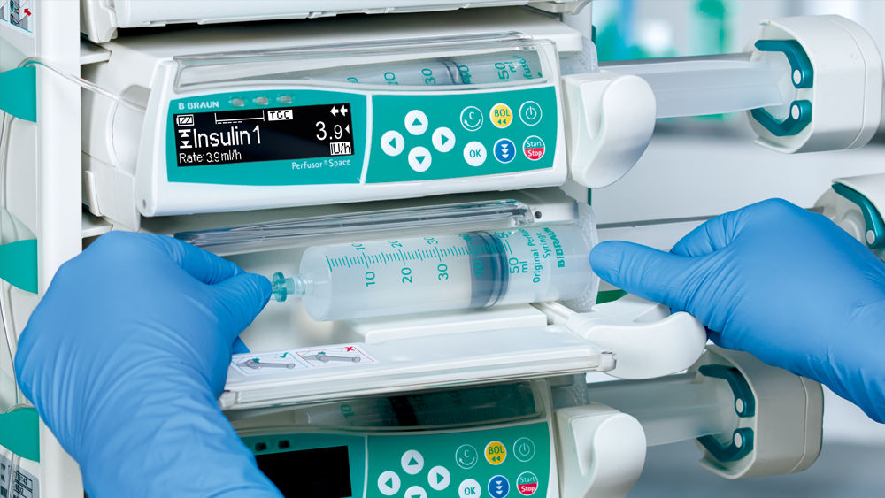 OPS-sprutan sätts in i Spaceplus Perfusor®