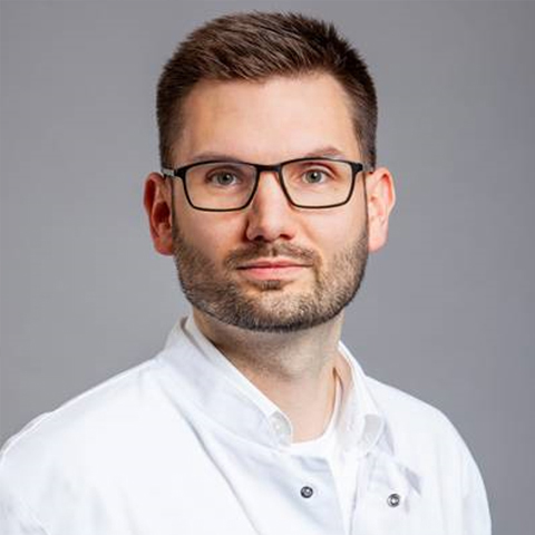 Prof. dr Jürgen Konczalla, universitetssjukhuset i Frankfurt, Tyskland